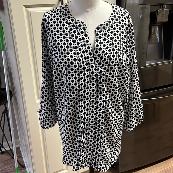 XL Black & White Blouse Box C - Picture 1 of 6